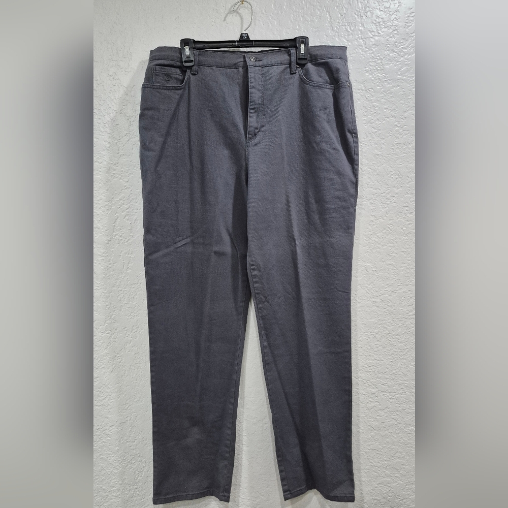 Gloria Vanderbilt Amanda Woman Gray Casual Pants Size 18 Straight Leg
